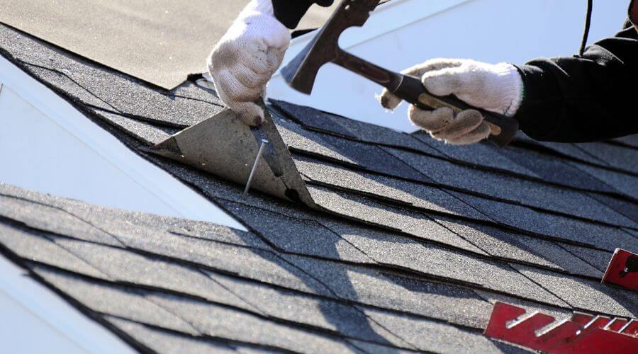 Professional residential roofers in Moline, IL
